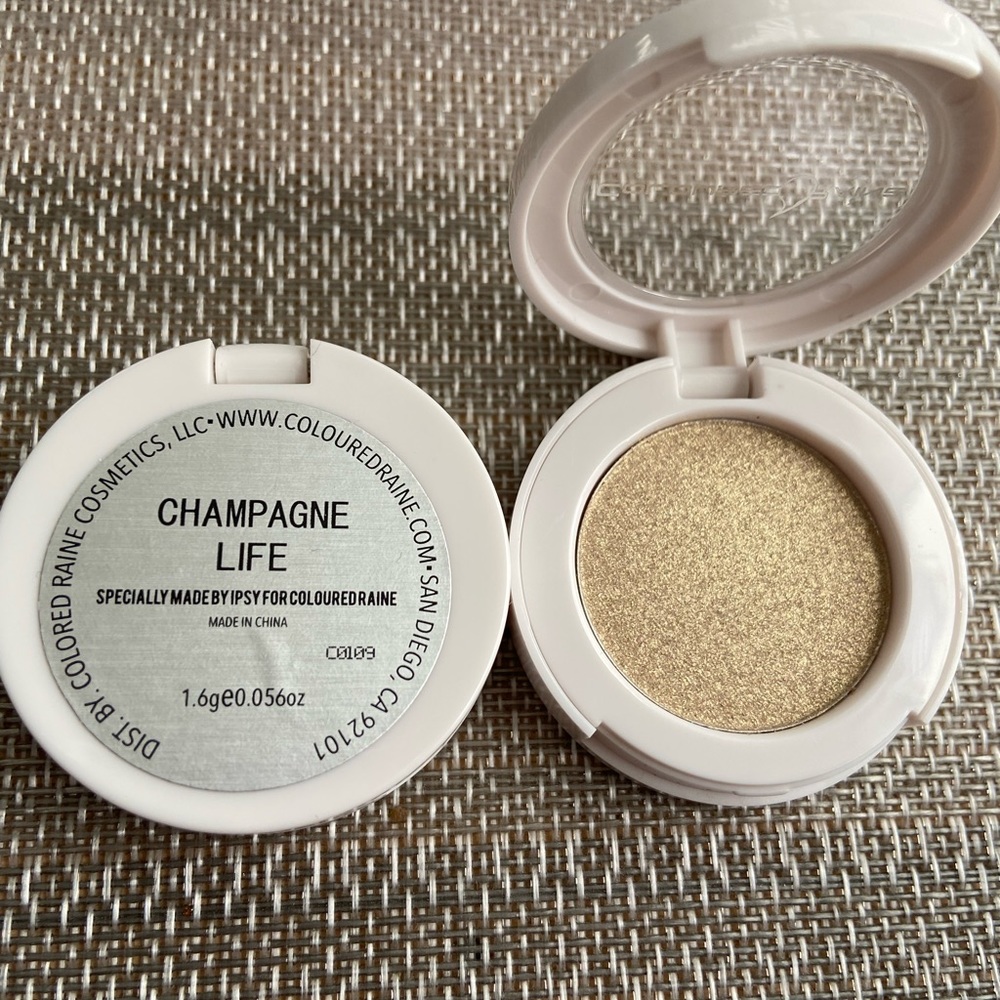 Highlighter ✨Champagne Life✨